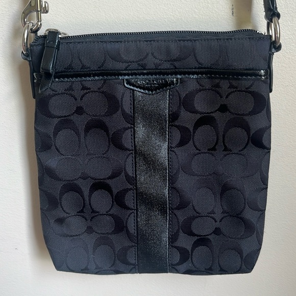Coach Handbags - Coach Swing-pack Black Crossbody Bag